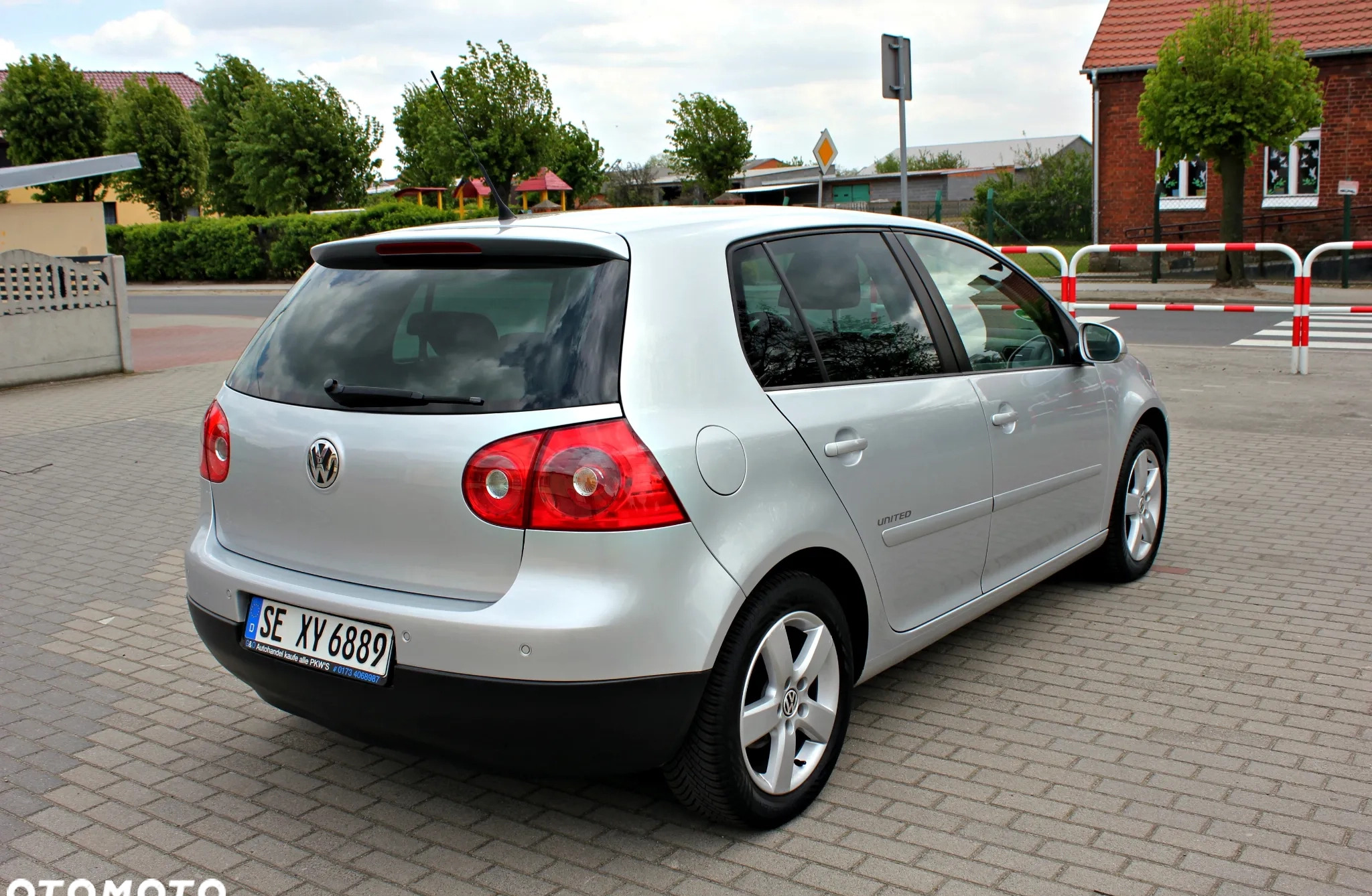 Volkswagen Golf cena 15800 przebieg: 210000, rok produkcji 2007 z Pleszew małe 436